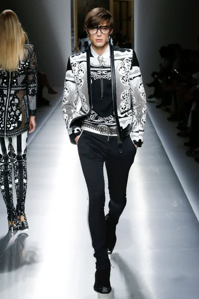 Look 4